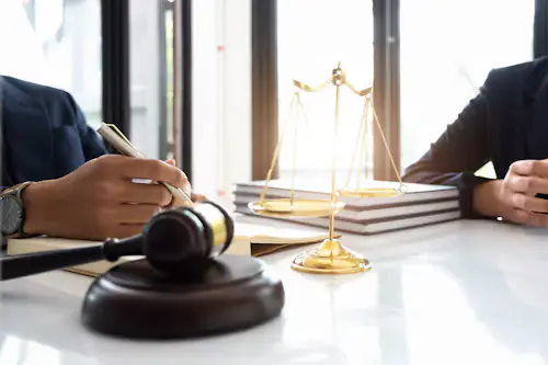 Consulting with auto accident lawyers about a personal injury claim